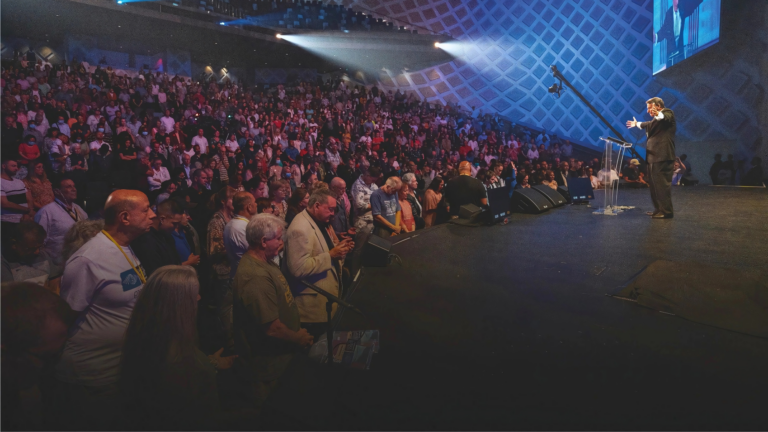 Dr. Michael Youssef inviting thousands to receive Jesus Christ as Lord and Savior